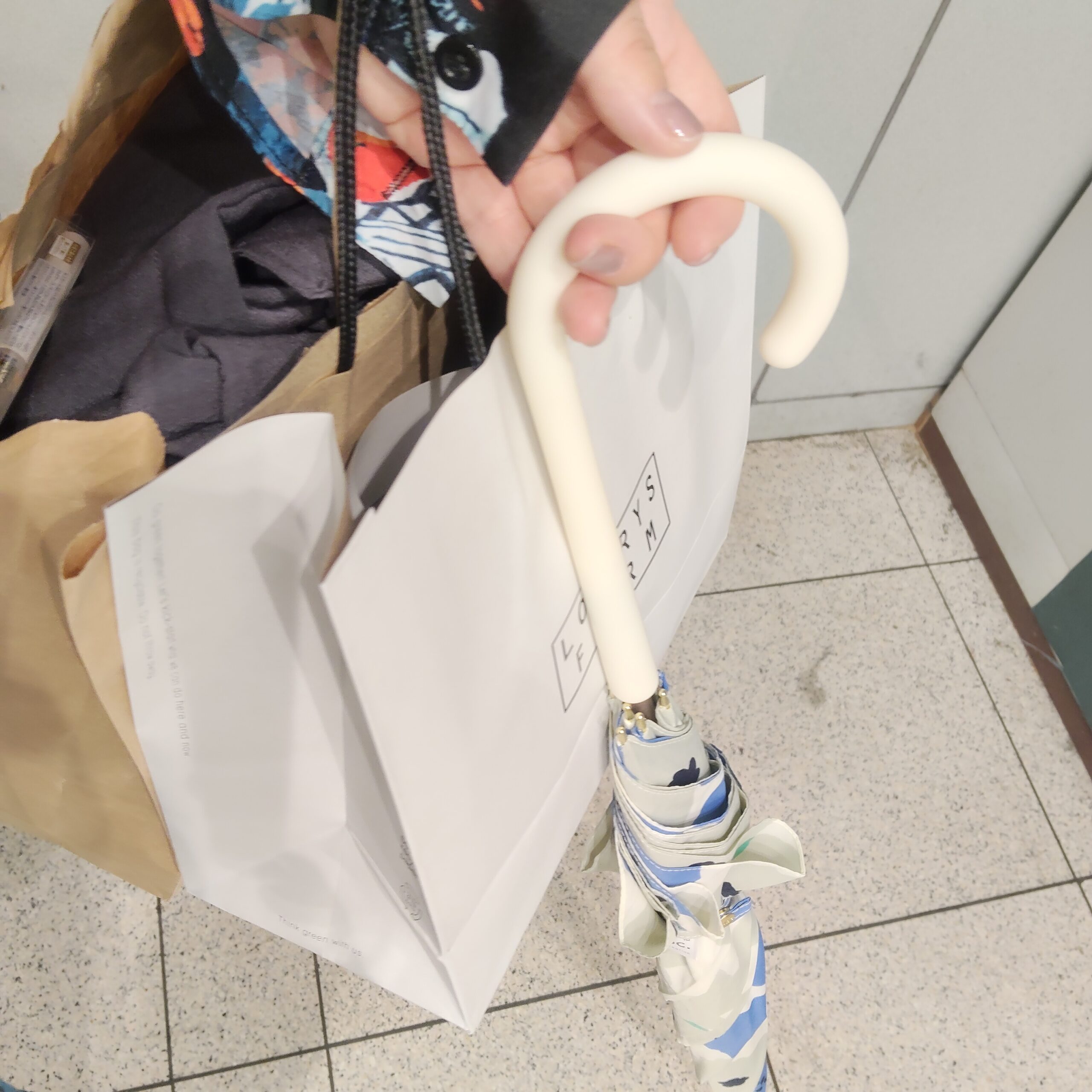 【4.27 日記】傘を買う日はきっとこんな日