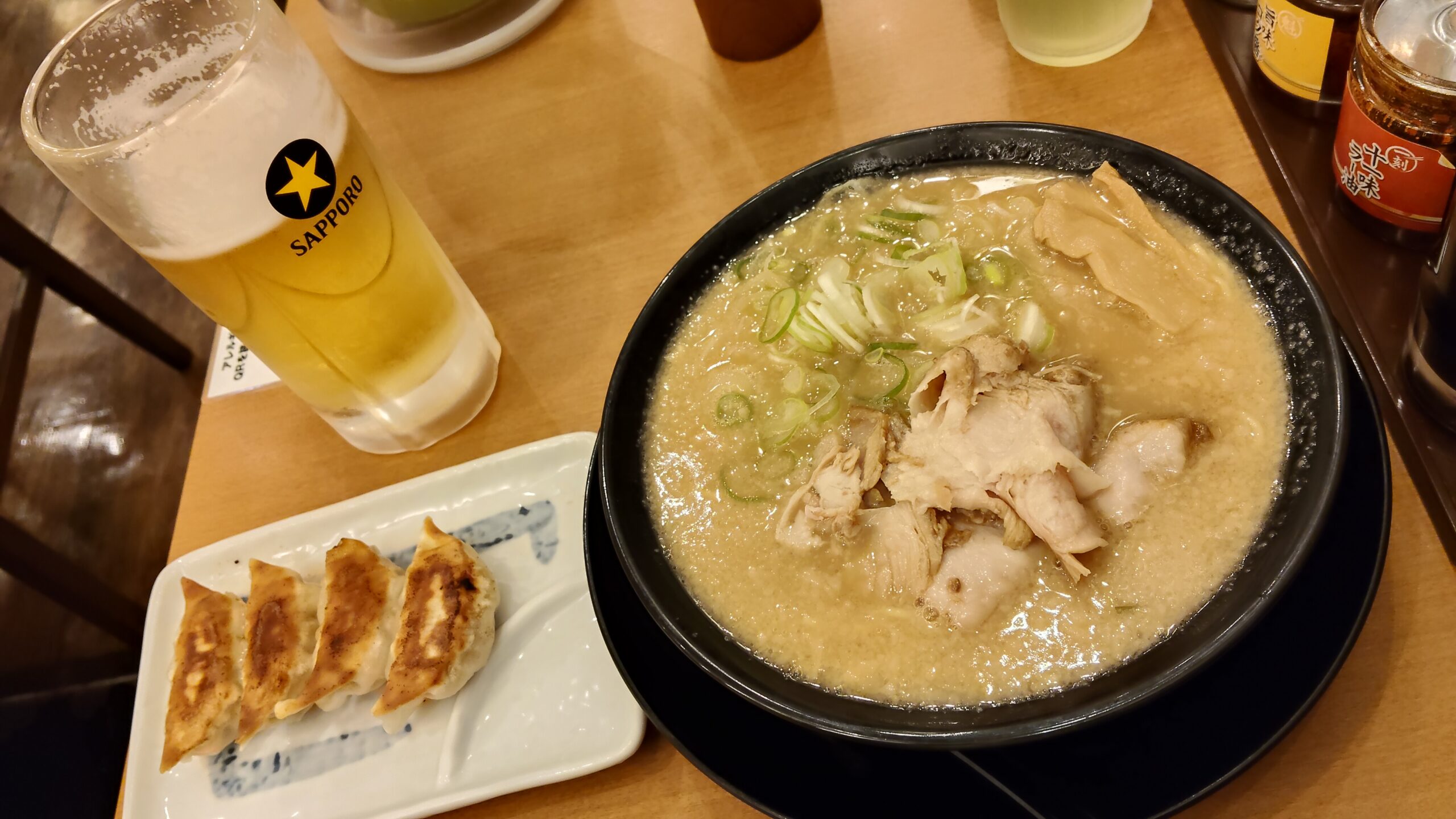 【10.25 日記】餃子とラーメンと生中を食べられる人になったよ